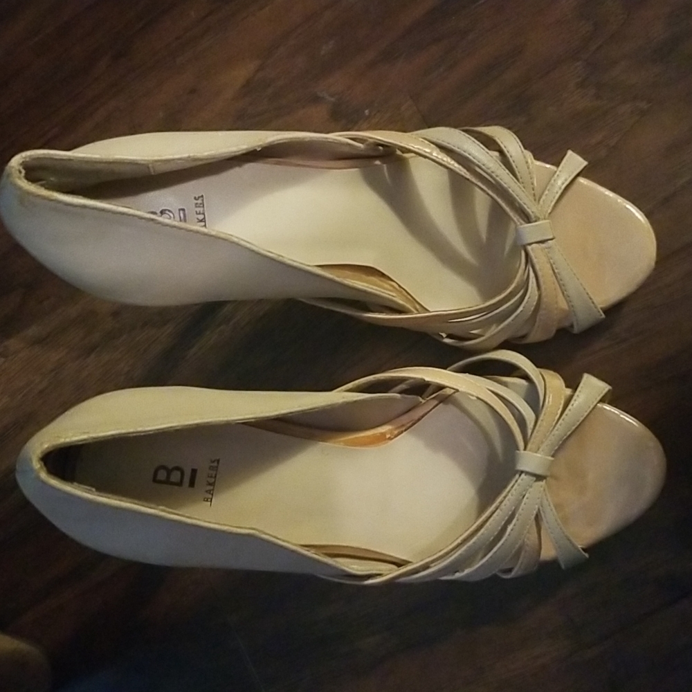 Women's bakers heels